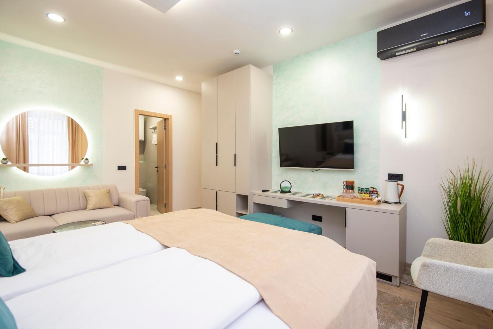 Bella Suites - Garage Parking-Additional Payment-2Min From Apartments Apartment
