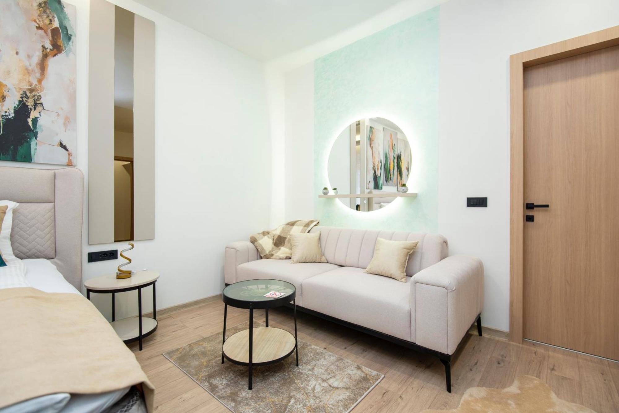 Bella Suites - Garage Parking-Additional Payment-2Min From Apartments Sarajevo