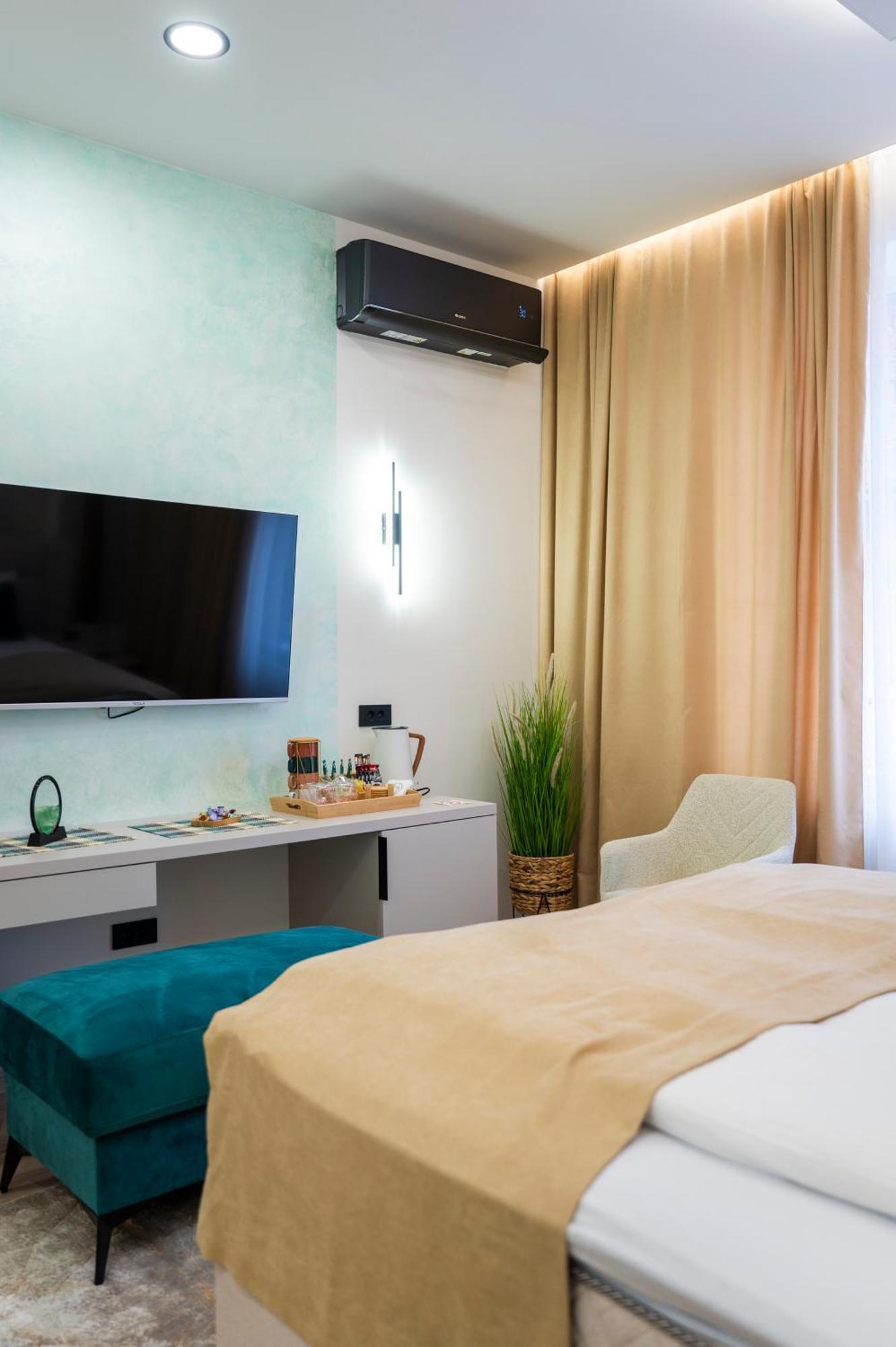 Bella Suites - Garage Parking-Additional Payment-2Min From Apartments Apartment Sarajevo