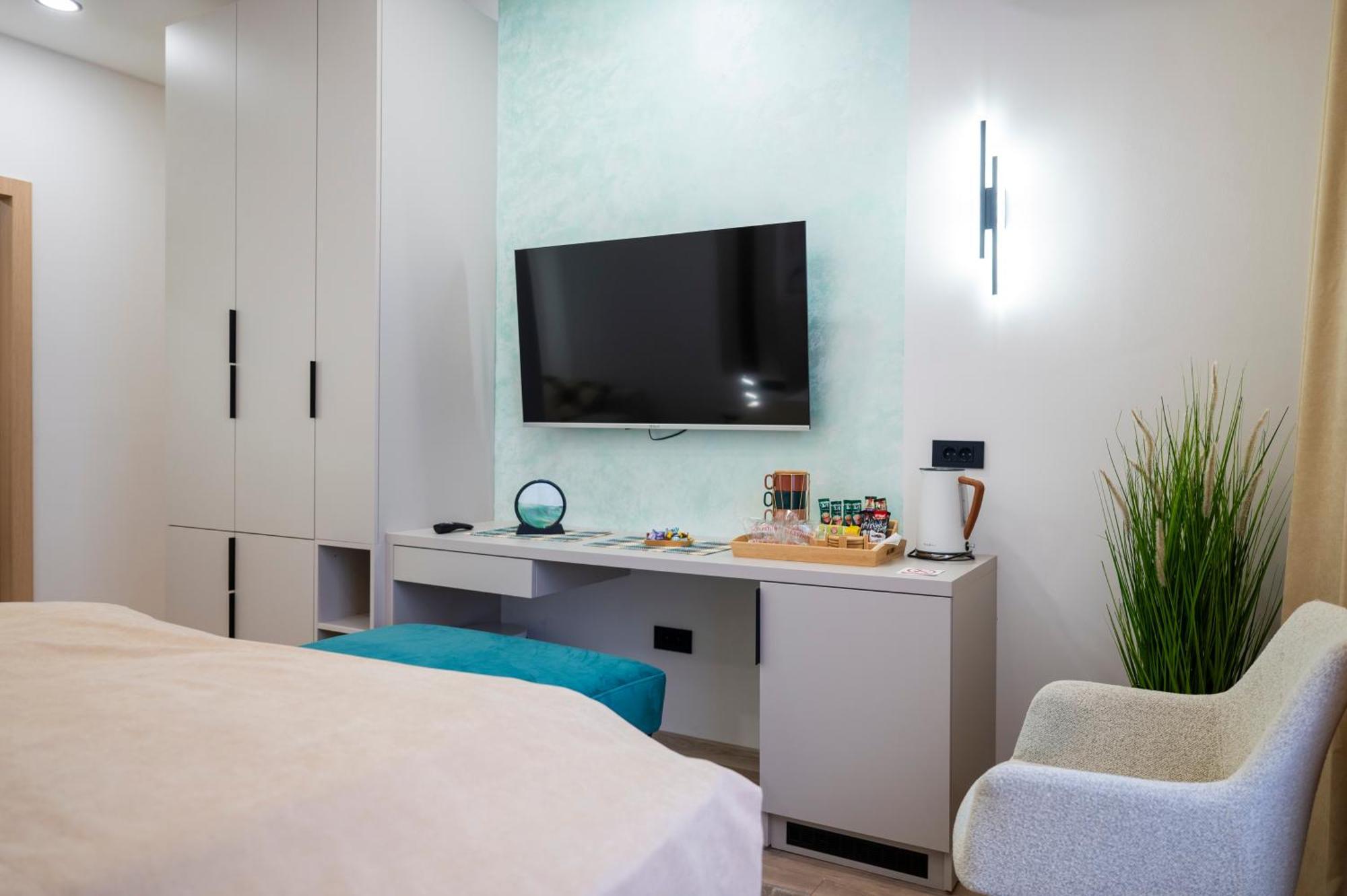 Bella Suites - Garage Parking-Additional Payment-2Min From Apartments Sarajevo